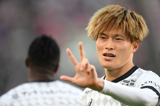 j1第11節photo 鹿島 1 1 神戸 カウンターサッカーの応酬となった試合は決着付かずのドロー サッカーダイジェストweb j1第11節photo 鹿島 1 1 神戸 カウンターサッカーの応酬となった試合は決着付かずのドロー サッカーダイジェストweb