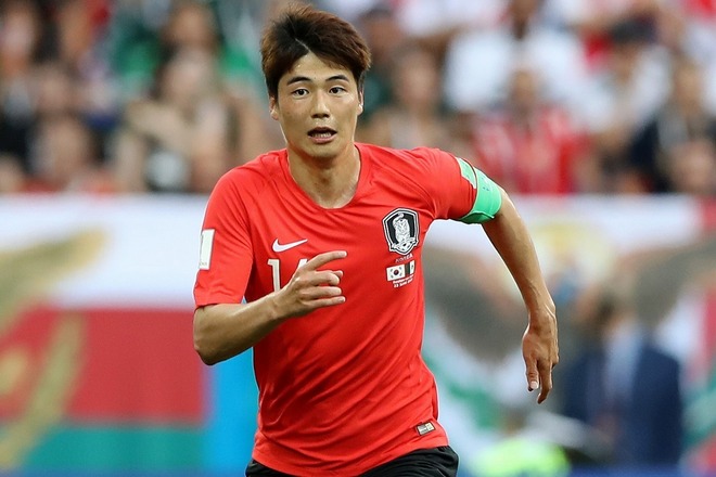 韓国サッカー界に激震ふたたび 英雄 キ ソンヨンが親子での違法疑惑に緊急謝罪 カネを追い求めたわけでは サッカーダイジェストweb