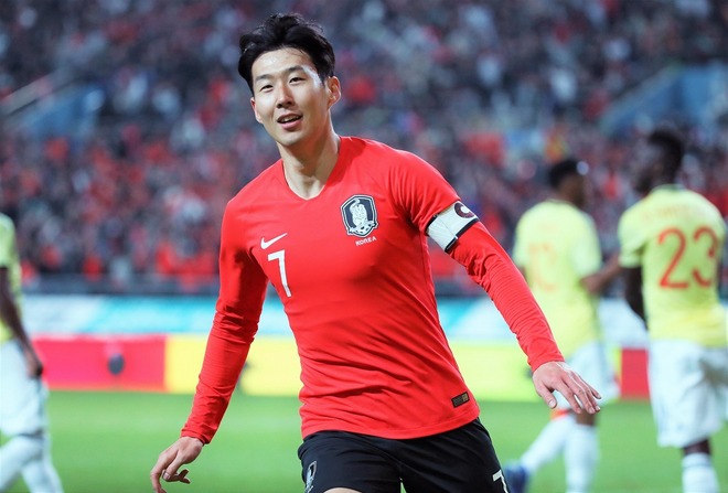 ソン フンミンが東京五輪参戦か 韓国u 24代表監督がオーバーエイジ枠で重要発言 11人のリストには彼もいる サッカーダイジェストweb ソン フンミンが東京五輪参戦か 韓国u 24代表監督がオーバーエイジ枠で重要発言 11人のリストには彼もいる サッカーダイジェストweb