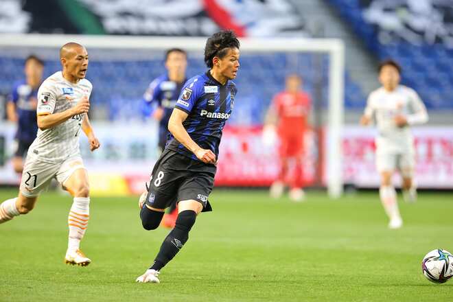 識者が推す J1中盤戦以降の必見タレント 低迷ガンバの救世主は ベテランfwの奮起にも期待 サッカーダイジェストweb 識者が推す J1中盤戦以降の必見タレント 低迷ガンバの救世主は ベテランfwの奮起にも期待 サッカーダイジェストweb