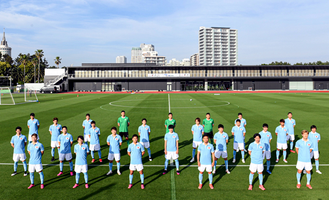 日本代表photo 似合ってるのは誰 サッカー日本代表100周年アニバーサリーユニホーム に身を包んだ日本代表選手たち サッカー ダイジェストweb