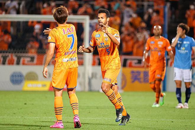 J1採点 寸評 横浜fc1 1清水 千金弾の清水dfをmomに 先制アシストのレフティにも高評価 サッカーダイジェストweb J1採点 寸評 横浜fc1 1清水 千金弾の清水dfをmomに 先制アシストのレフティにも高評価 サッカーダイジェストweb