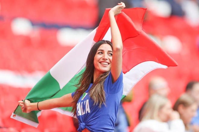 Photo 白熱のeuroを盛り上げる各国の美女サポーターを厳選 サッカーダイジェストweb Photo 白熱のeuroを盛り上げる各国の美女サポーターを厳選 サッカーダイジェストweb