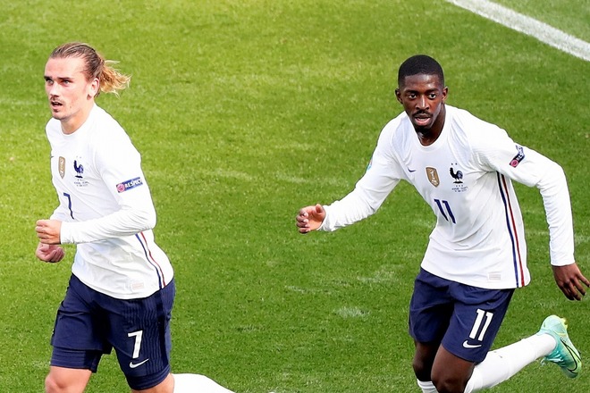 デンベレ グリエーズマンが日本人を差別 流出した来日時の動画が物議 なんて言語だ サッカーダイジェストweb デンベレ グリエーズマンが日本人を差別 流出した来日時の動画が物議 なんて言語だ サッカーダイジェストweb