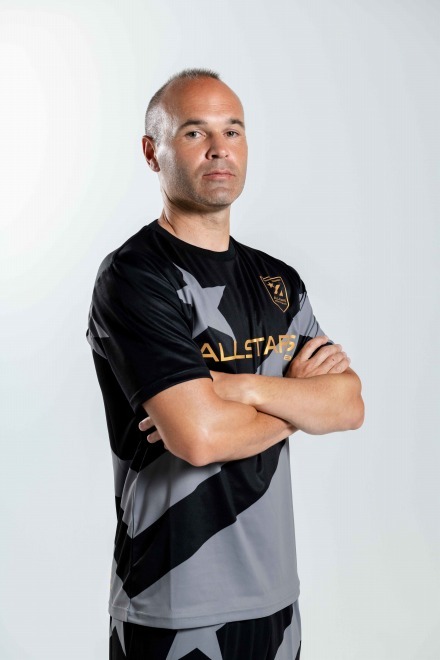 イニエスタが新プロジェクト Allstars Club を発足 スアレス ブッフォンら豪華メンバーが集結 サッカーダイジェストweb イニエスタが新プロジェクト Allstars Club を発足 スアレス ブッフォンら豪華メンバーが集結 サッカーダイジェストweb