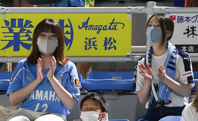 サポーターphoto 磐田 山形 磐田の怒涛の反撃を支えたジュビロサポーター サッカーダイジェストweb サポーターphoto 磐田 山形 磐田の怒涛の反撃を支えたジュビロサポーター サッカーダイジェストweb