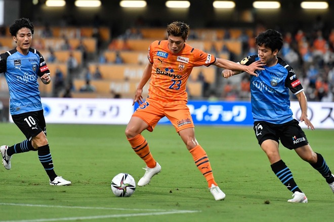 J1採点 寸評 清水0 2川崎 ストレスの多いゲームでも王者の貫禄 Momは2ゴールに絡んだ脇坂 サッカーダイジェストweb J1採点 寸評 清水0 2川崎 ストレスの多いゲームでも王者の貫禄 Momは2ゴールに絡んだ脇坂 サッカーダイジェストweb