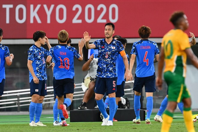 岩本輝雄のぶっちゃけ採点 南アフリカ戦 久保はさすがの一言 遠藤はボールを動かしていたけど サッカーダイジェストweb 岩本輝雄のぶっちゃけ採点 南アフリカ戦 久保はさすがの一言 遠藤はボールを動かしていたけど サッカーダイジェストweb