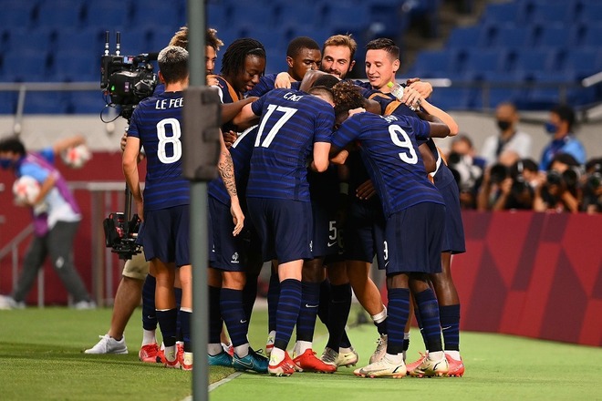 フランスが南アフリカとの激しい打ち合いを制し今大会初勝利 ジニャクのハットトリックで3度のビハインドをはね返す サッカーダイジェストweb フランスが南アフリカとの激しい打ち合いを制し今大会初勝利 ジニャクのハットトリックで3度のビハインドをはね返す サッカーダイジェストweb