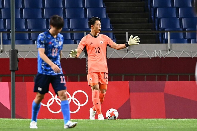 マジで神がかってる 安心感やばいな 日本の若き守護神 谷晃生のファインセーブにファン熱狂 東京五輪 サッカーダイジェストweb マジで神がかってる 安心感やばいな 日本の若き守護神 谷晃生のファインセーブにファン熱狂 東京五輪 サッカーダイジェストweb